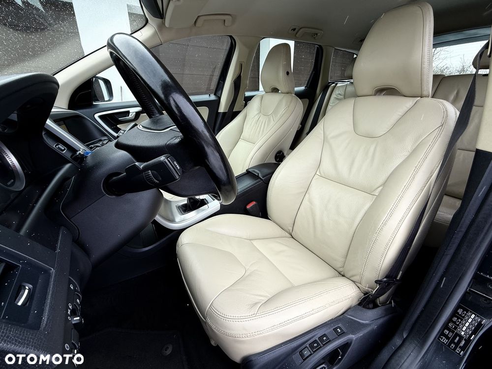 Volvo XC 60 DRIVe Momentum - 15