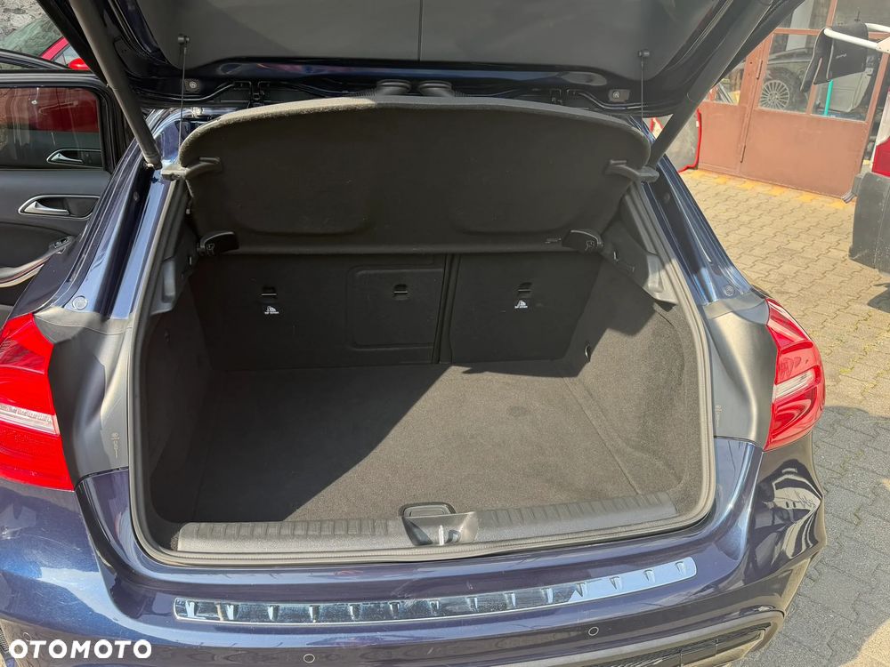 Mercedes-Benz GLA 250 4-Matic - 8