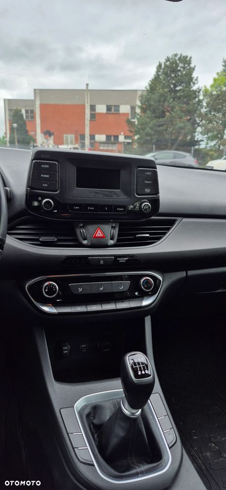 Hyundai i30 1.4 Classic + - 10
