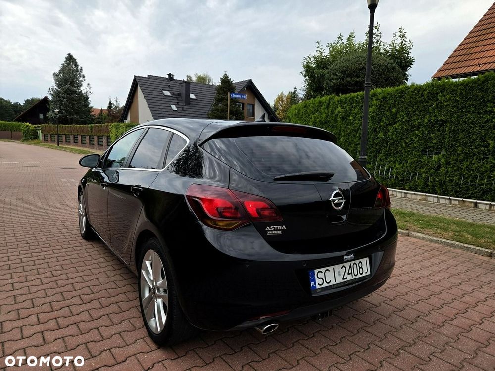 Opel Astra 1.4 T Cosmo EU6 - 4