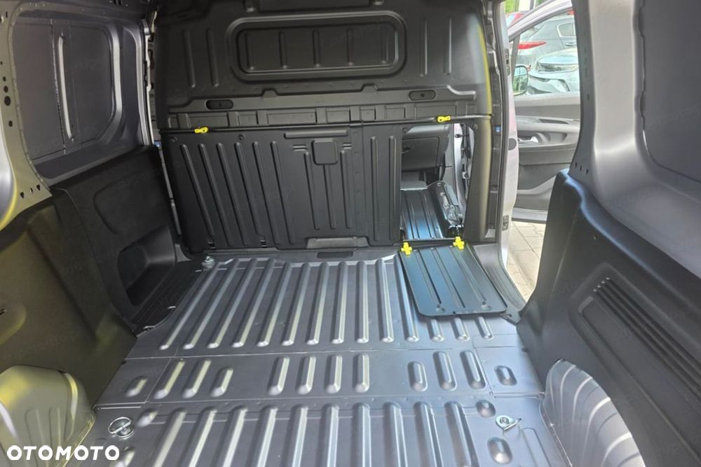 Peugeot Partner Van XL L2H1 EAT8 1.5 130KM - 15