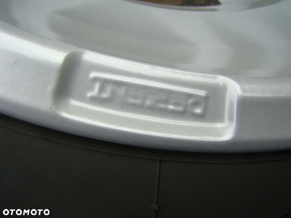 a74 5x112 VW T-Roc Beetle Skoda Karoq Yeti Seat Ateca Audi Q2 6Jx16 opony zima 215/60 - 8