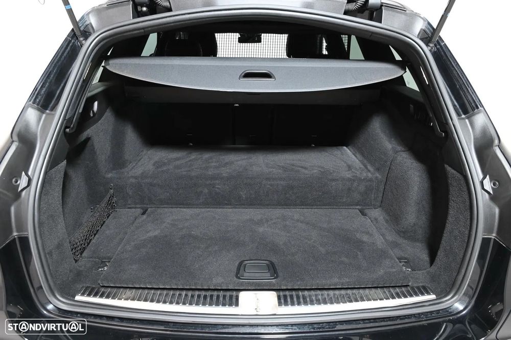 Mercedes-Benz E 300 de AMG Line - 11