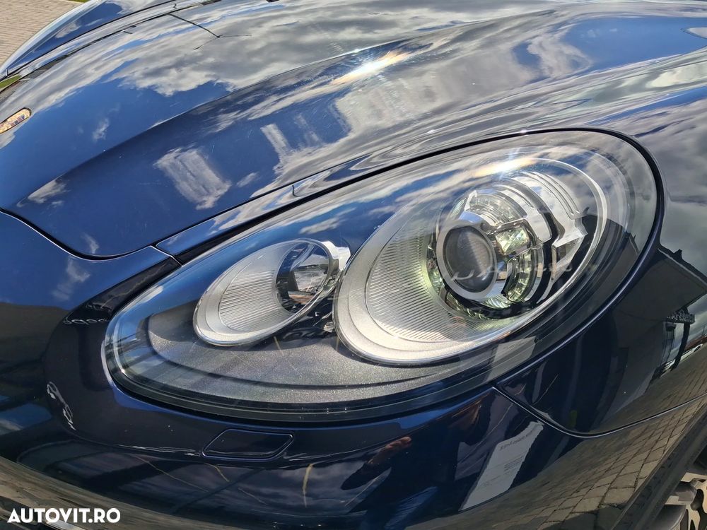 Porsche Panamera - 32