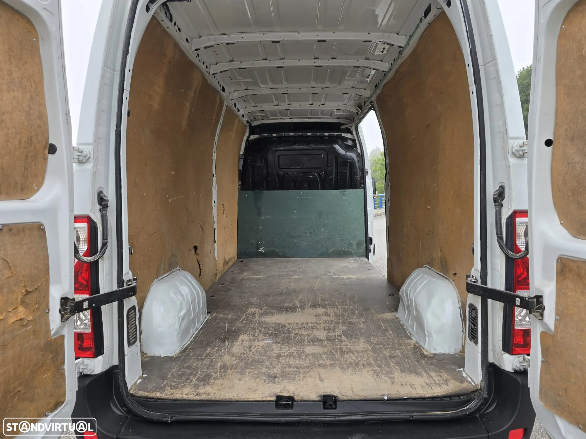 Renault Master 2.3 DCI 135 L3H3 - 11