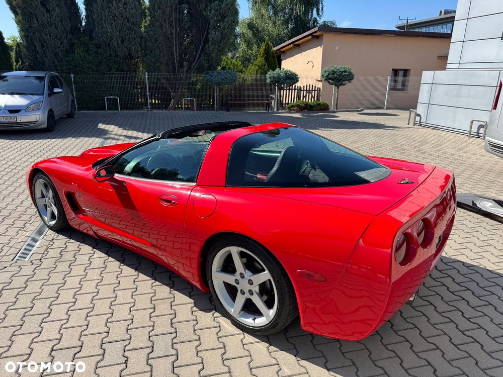 Chevrolet Corvette - 6