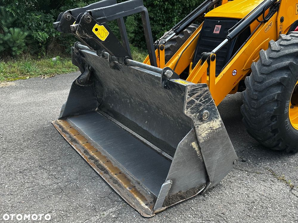 JCB 4cx - 7