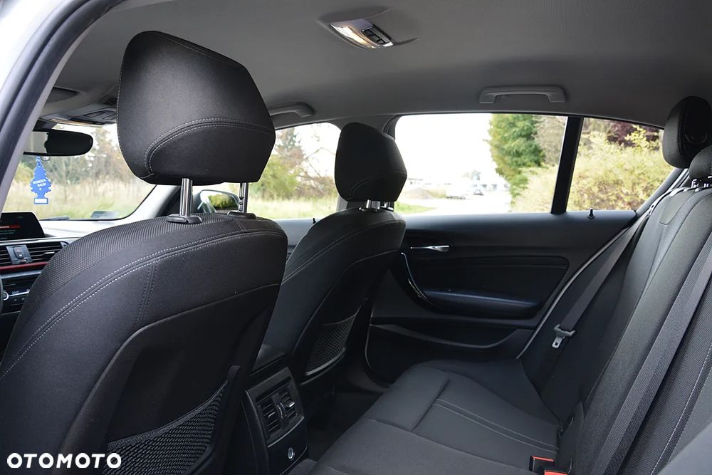 BMW Seria 1 118i Sport Line - 31