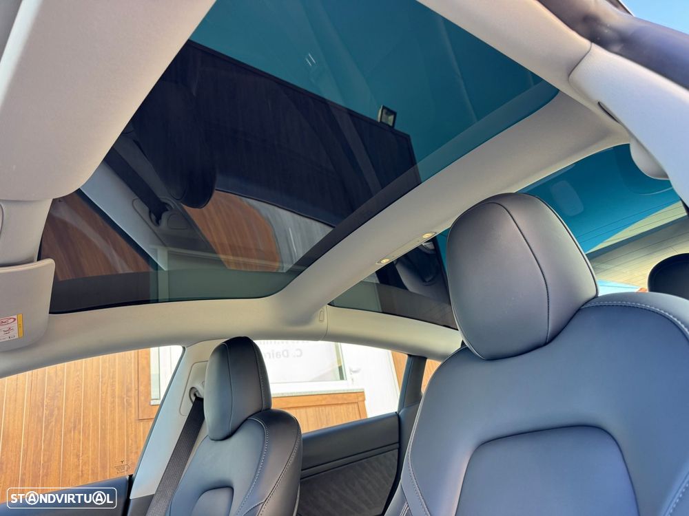 Tesla Model 3 Long Range Tração Traseira - 47