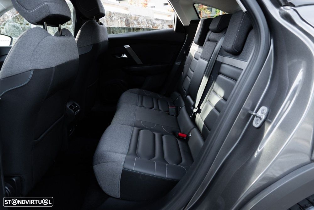 Citroën C4 1.2 PureTech Shine - 34