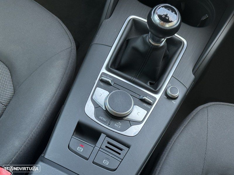 Audi A3 Sportback 2.0 TDI Design - 18