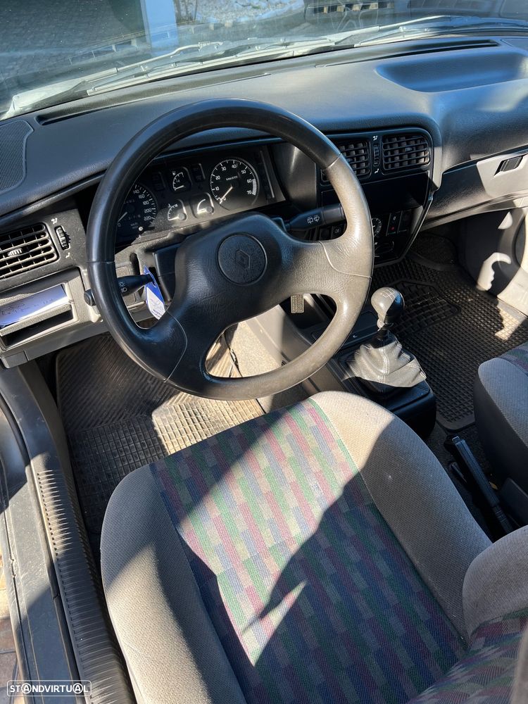 Renault 19 1.4 RT - 6