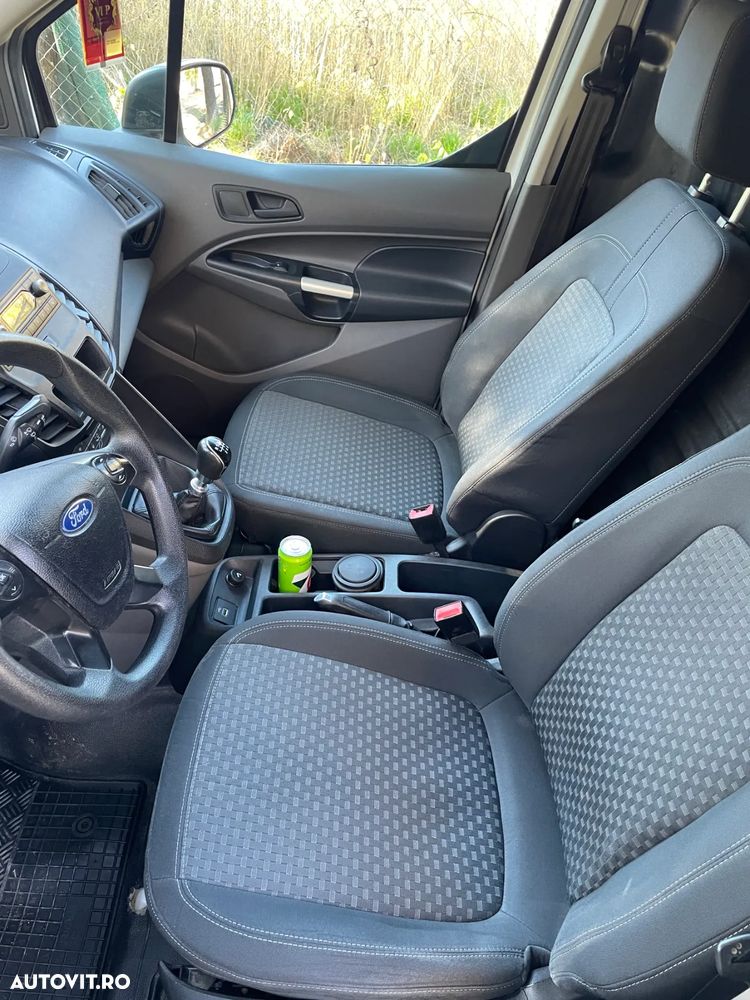 Ford Transit Connect - 9