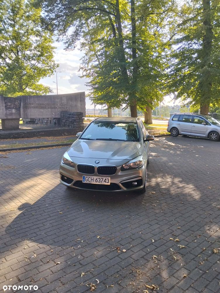 BMW Seria 2 218i - 6