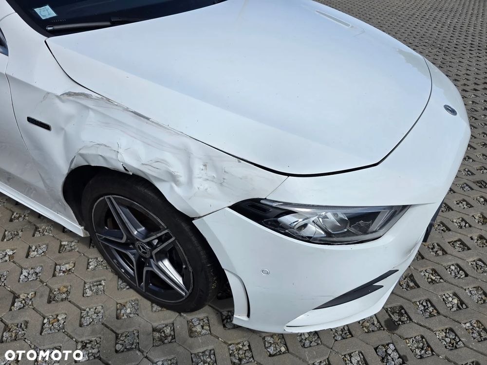 Mercedes-Benz Klasa A ver-250-e-phev-amg-line-8g--dct - 12
