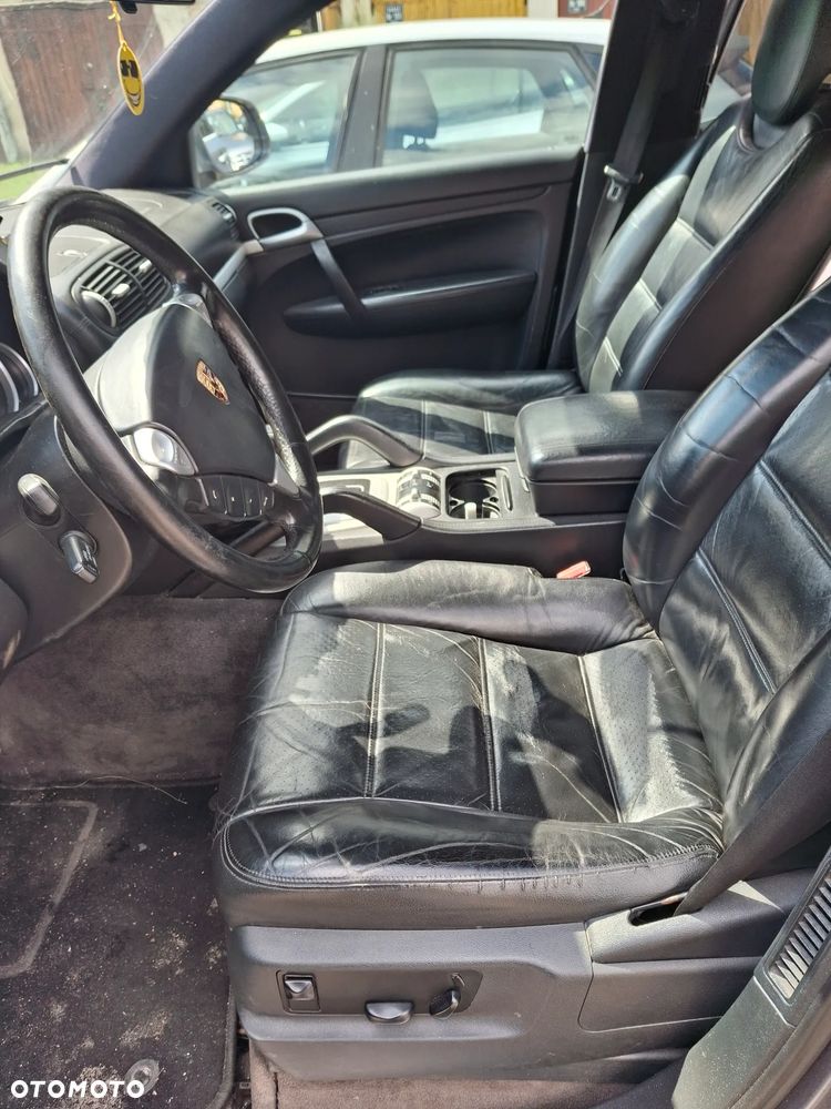 Porsche Cayenne - 9