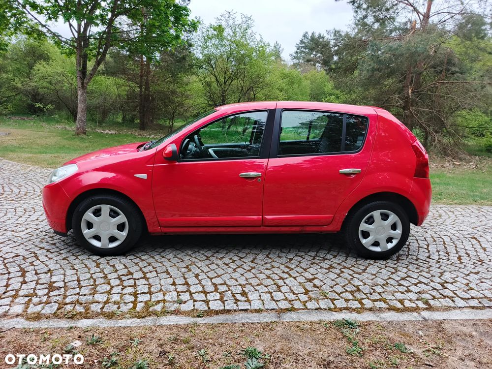Dacia Sandero 1.6 16V Hi-Flex - 25