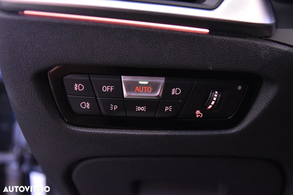 BMW Seria 3 320d Touring xDrive Aut. - 14