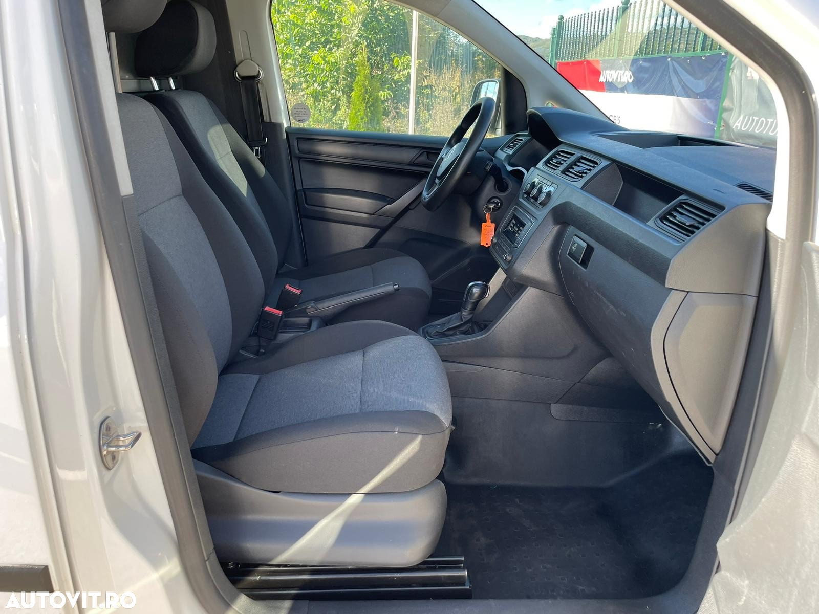 Volkswagen Caddy 2.0 TDI DSG - 17