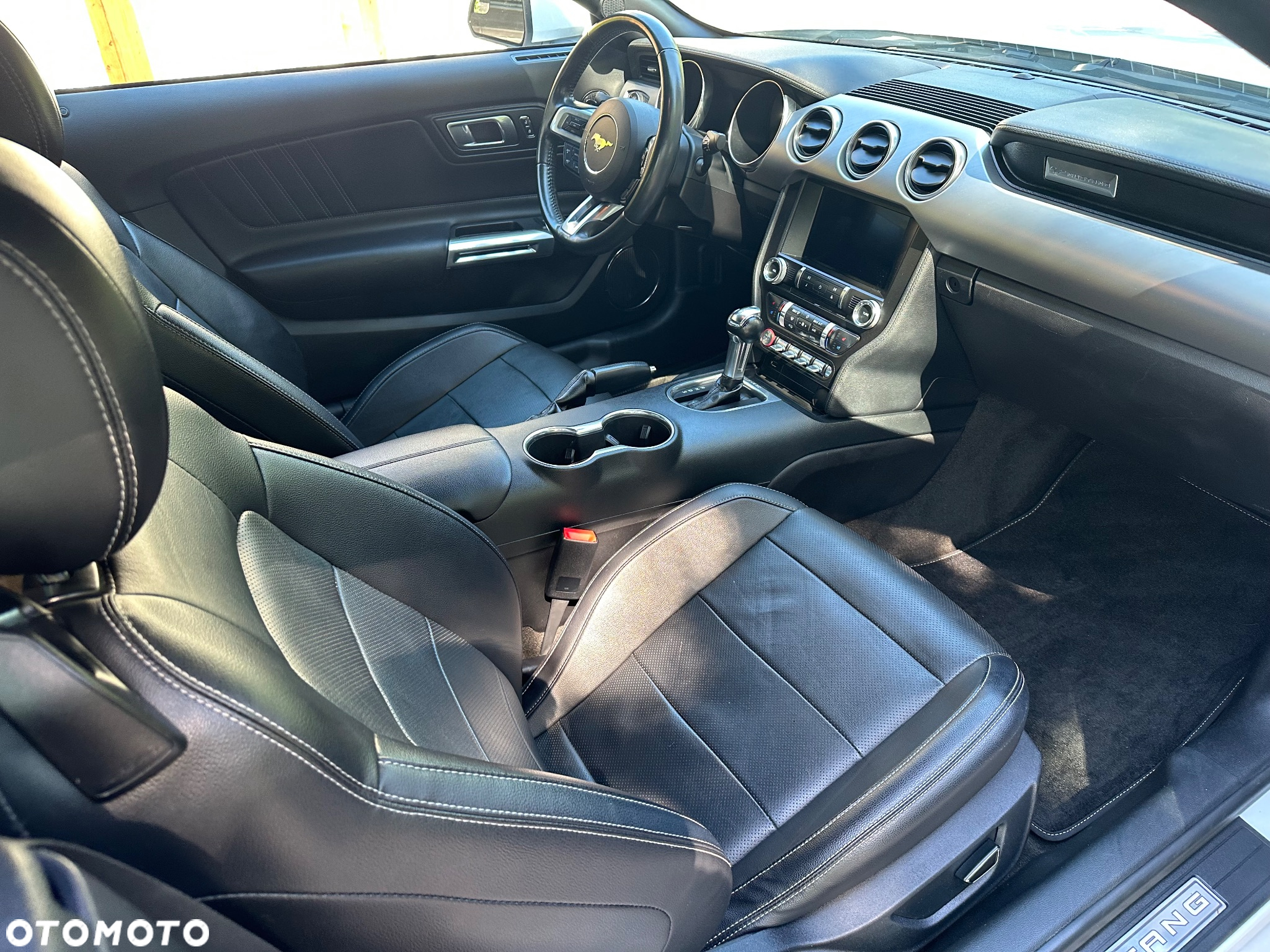 Ford Mustang Cabrio 2.3 Eco Boost - 15