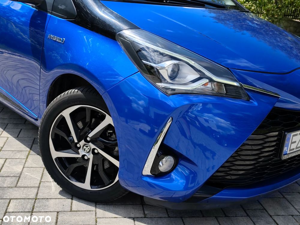 Toyota Yaris Hybrid 100 Premium EU6 - 17