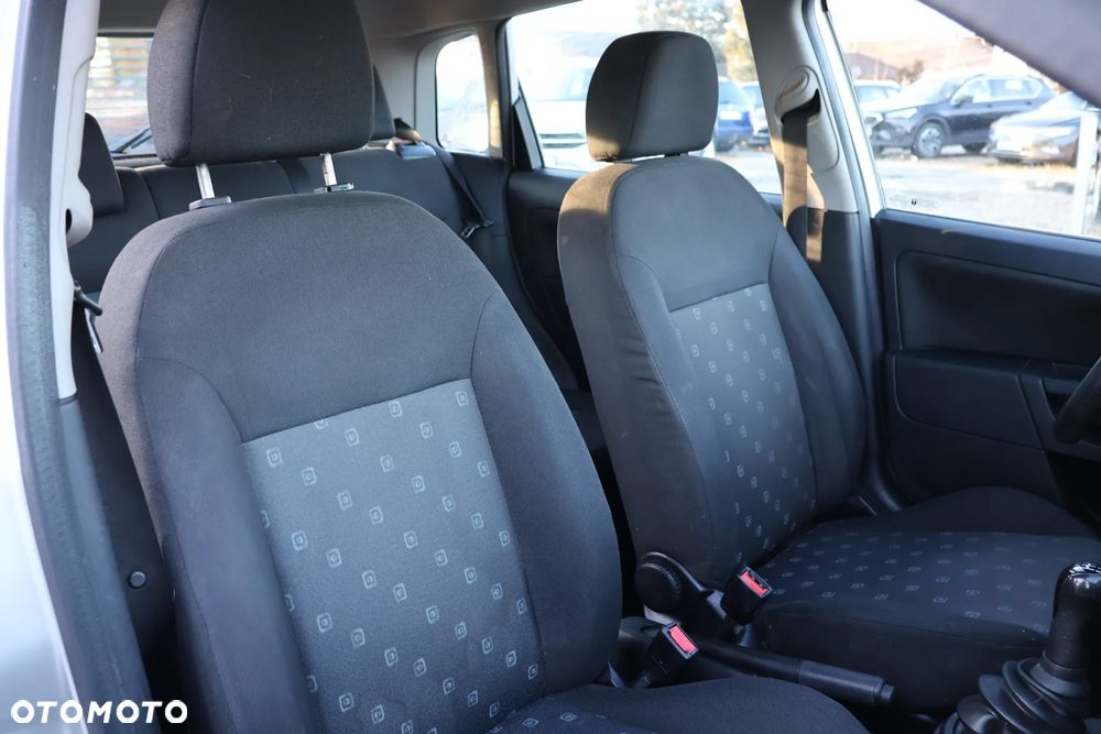 Ford Fiesta 1.3 Trend - 12