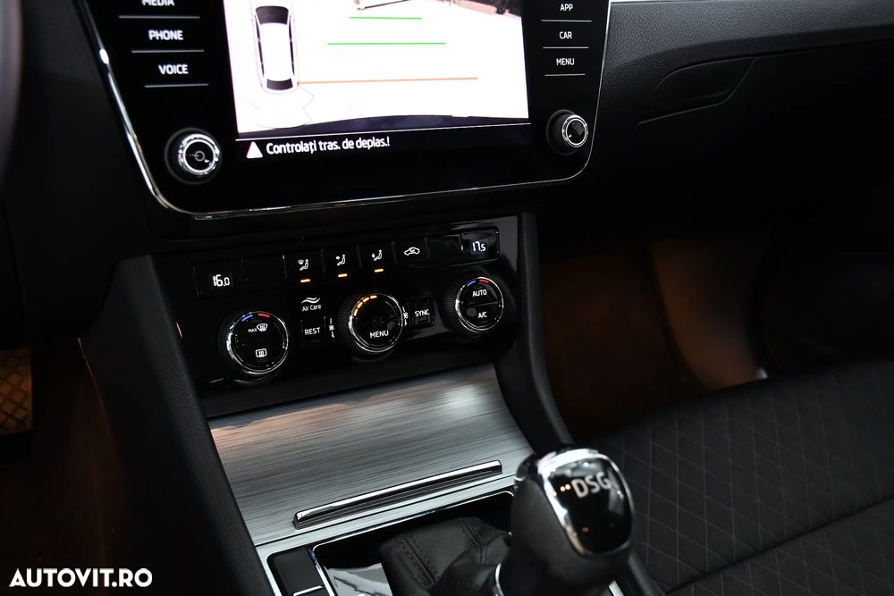 Skoda Superb 2.0 TDI DSG SportLine - 22