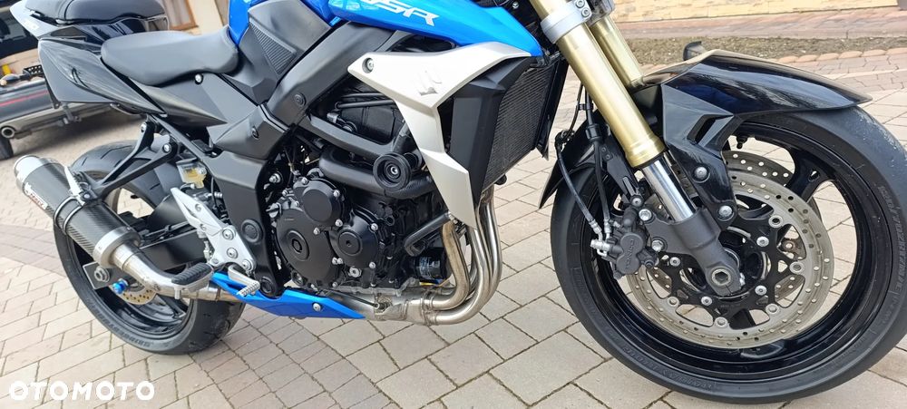 Suzuki GSR - 30