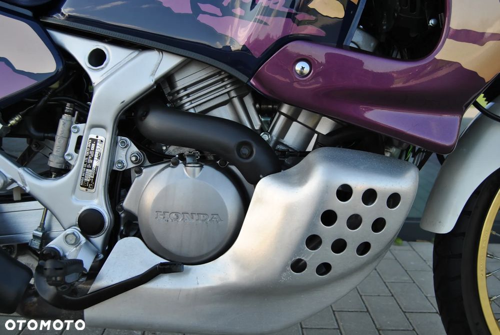 Honda XRV - 11