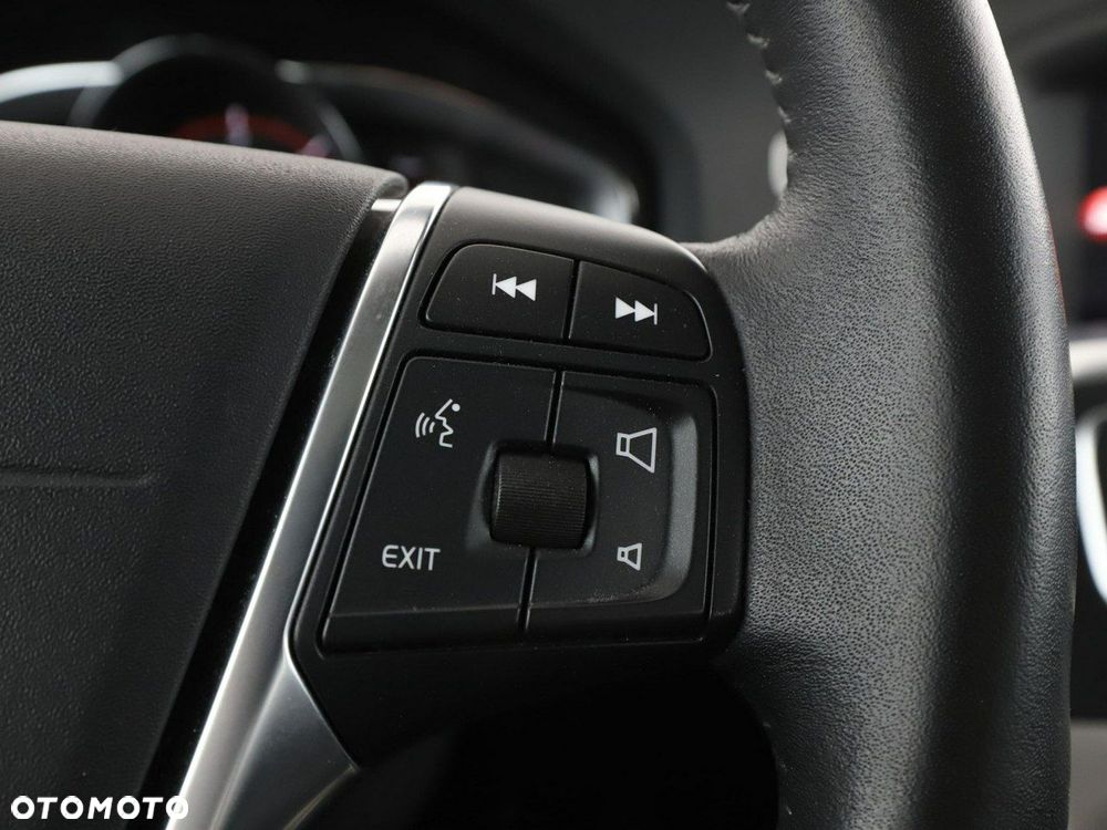 Volvo V60 D2 Summum - 29