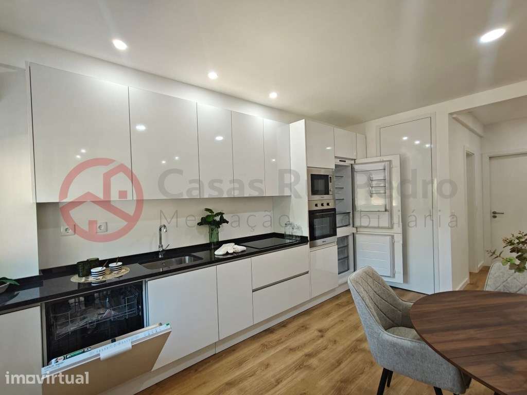 Apartamento T3 totalmente remodelado com elevador em Benfica, Lisboa - Grande imagem: 3/30