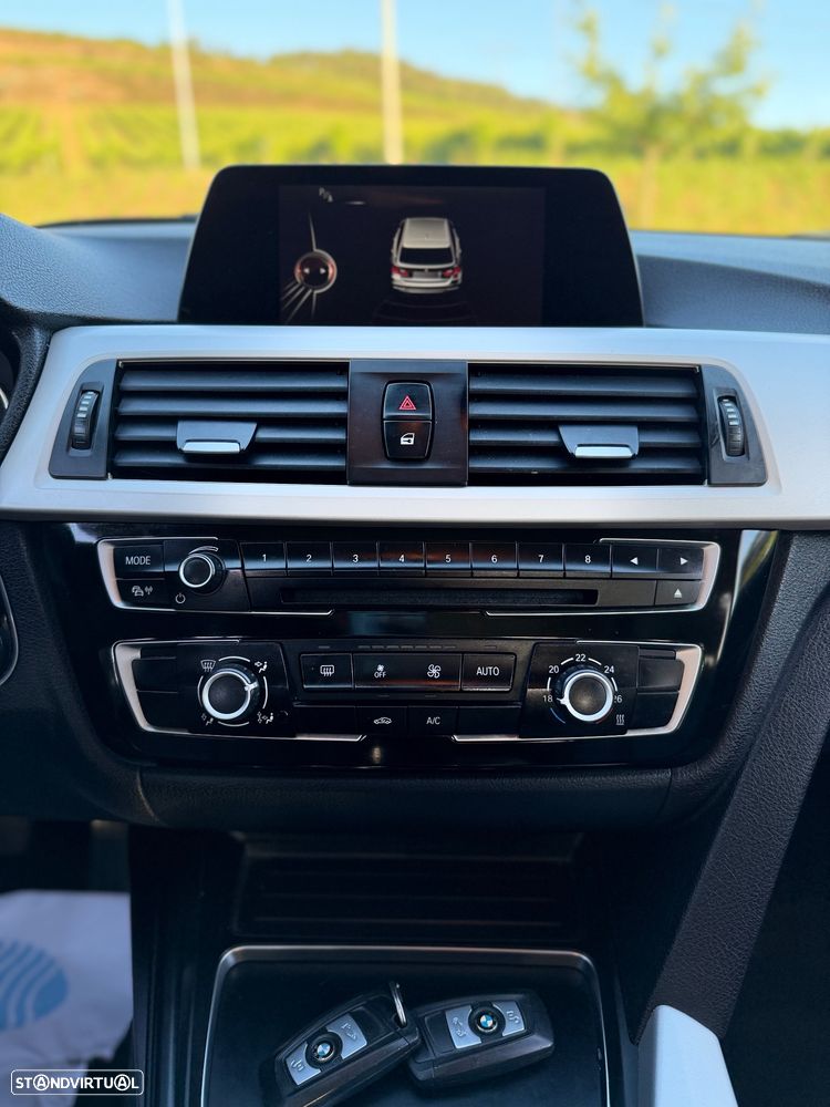 BMW 318 d - 12