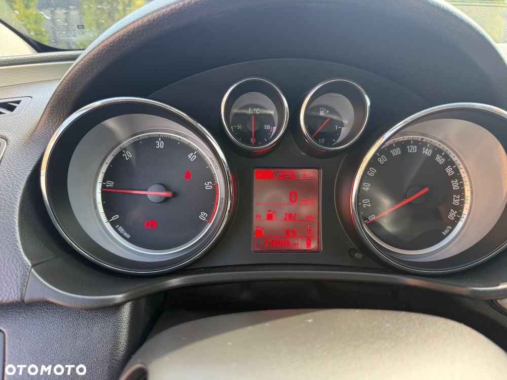 Opel Insignia - 29