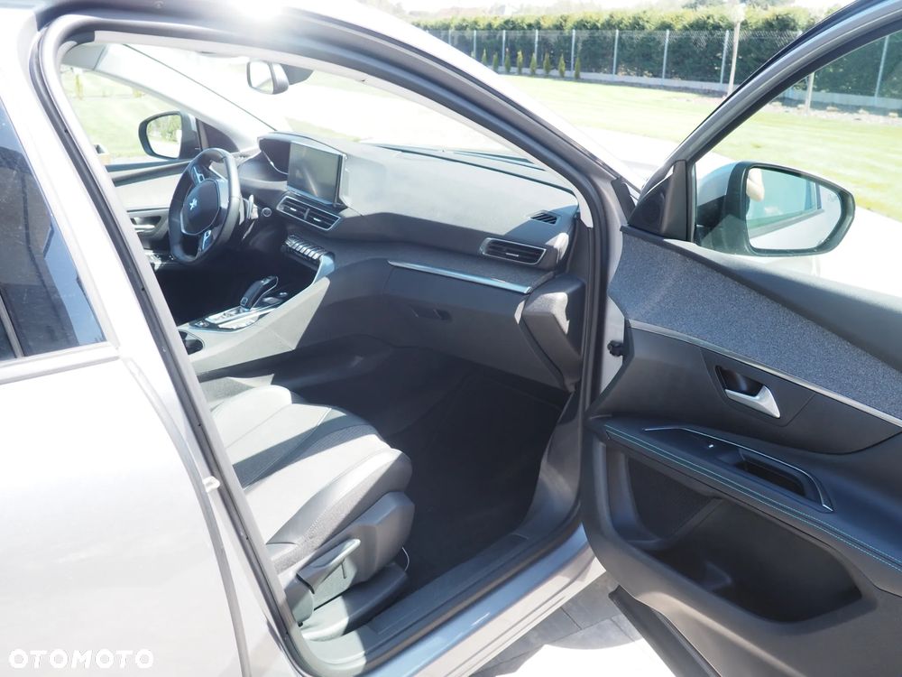 Peugeot 5008 1.5 BlueHDi Allure Pack S&S EAT8 - 32