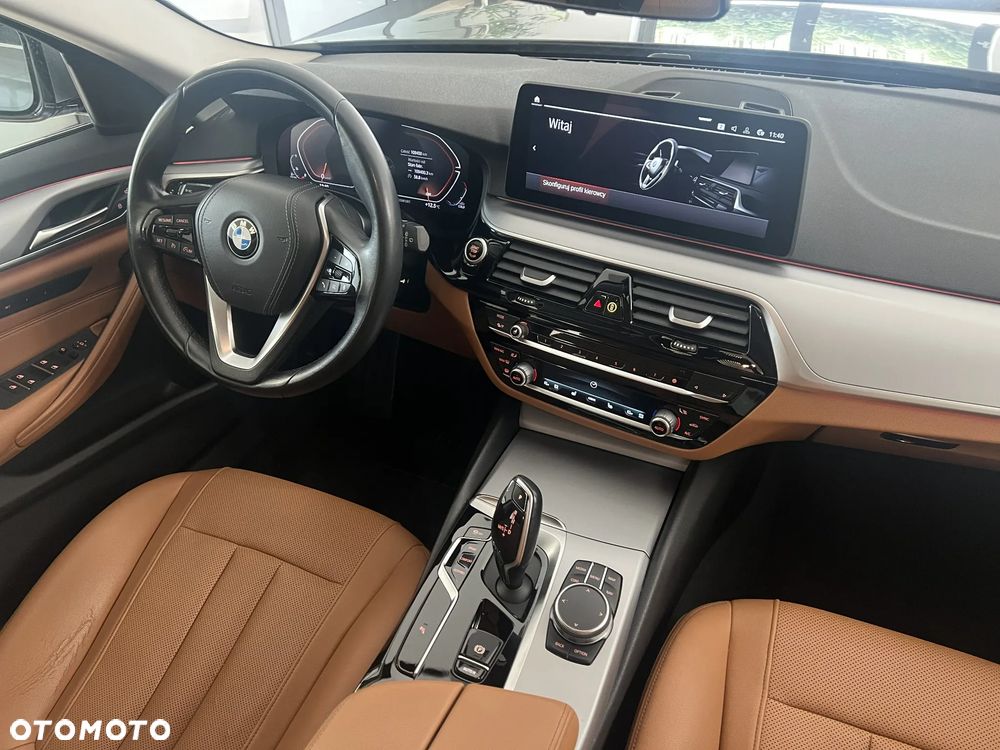 BMW Seria 5 520d mHEV - 13