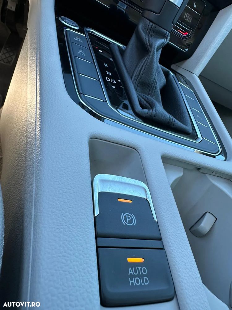 Volkswagen Passat 2.0 TSI OPF DSG 4Motion Elegance - 24