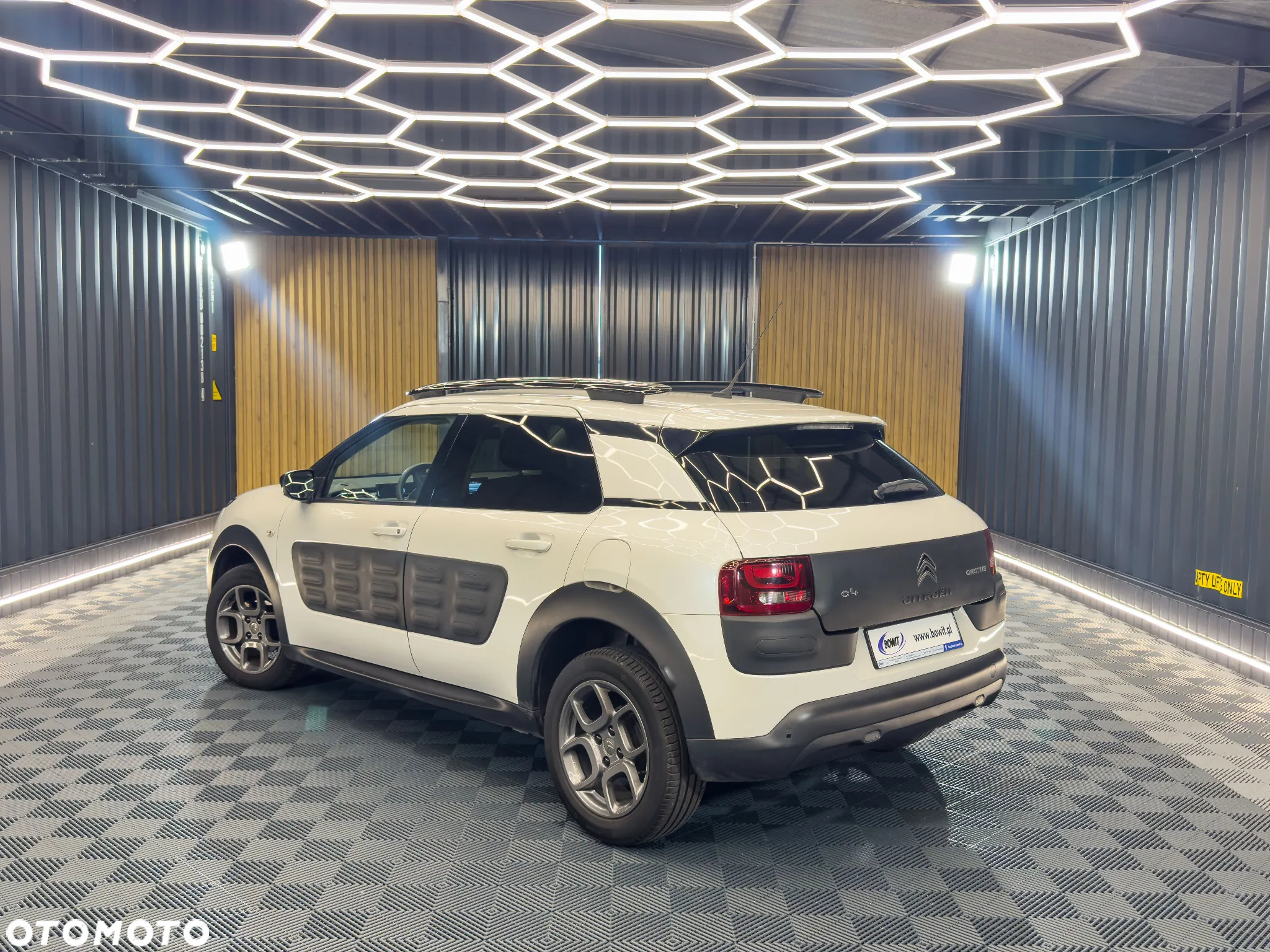 Citroën C4 Cactus 1.2 PureTech Live - 2