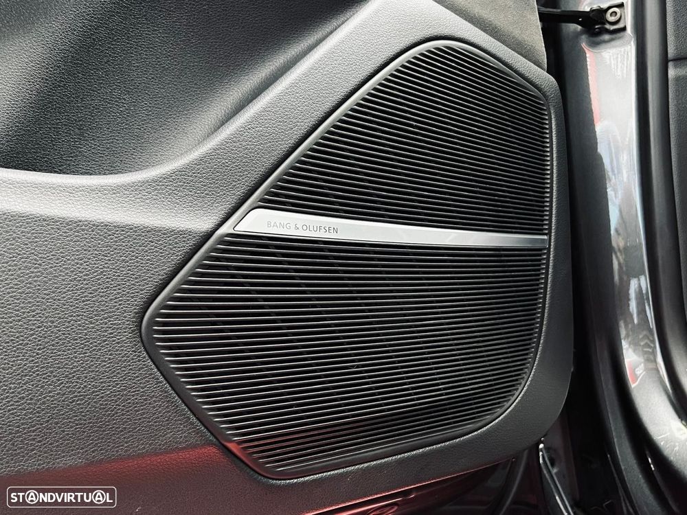 Audi SQ8 - 32
