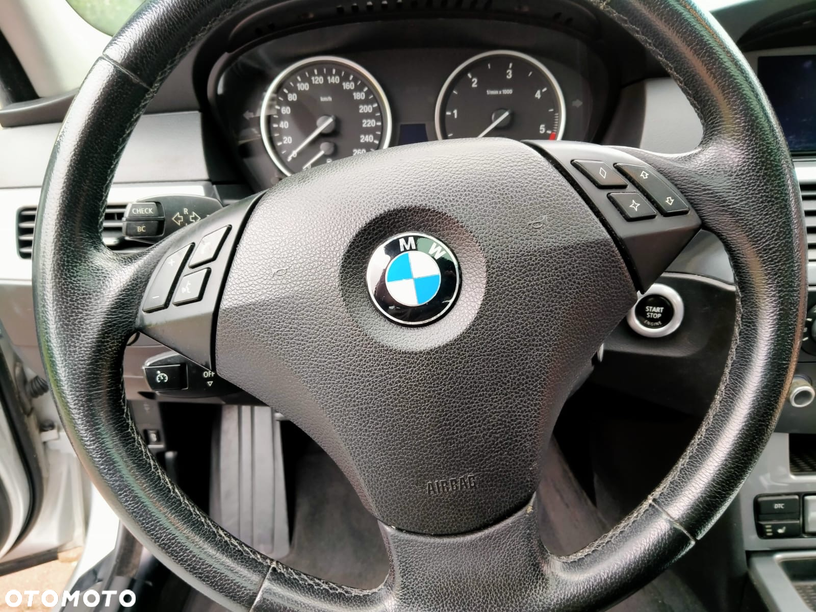 BMW Seria 5 525d - 16