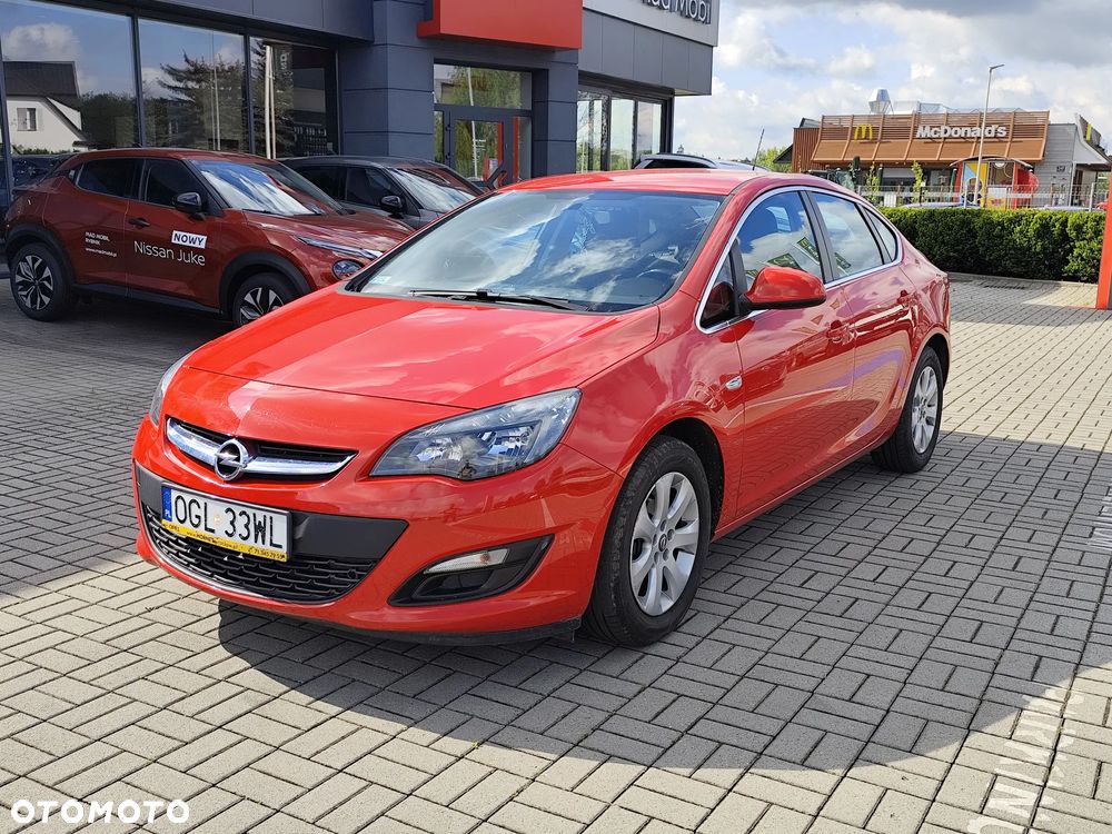 Opel Astra 1.6 Business EU6 - 4