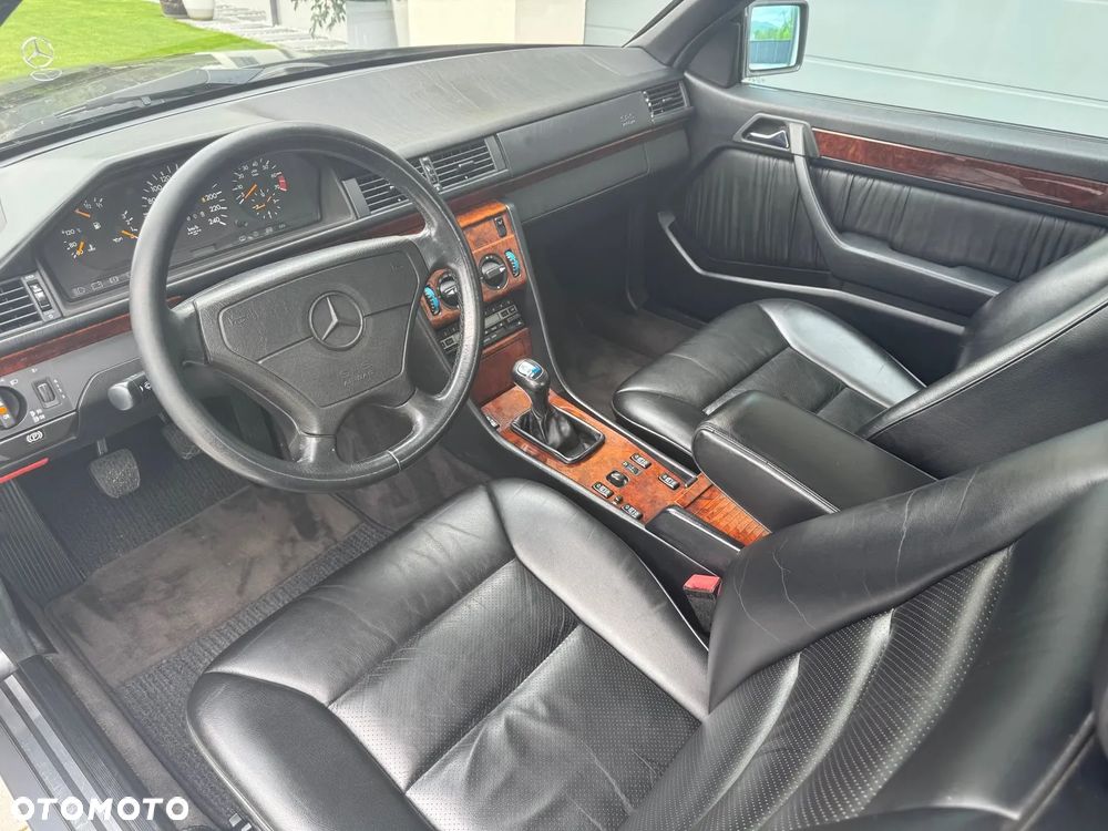Mercedes-Benz W124 (1984-1993) - 25