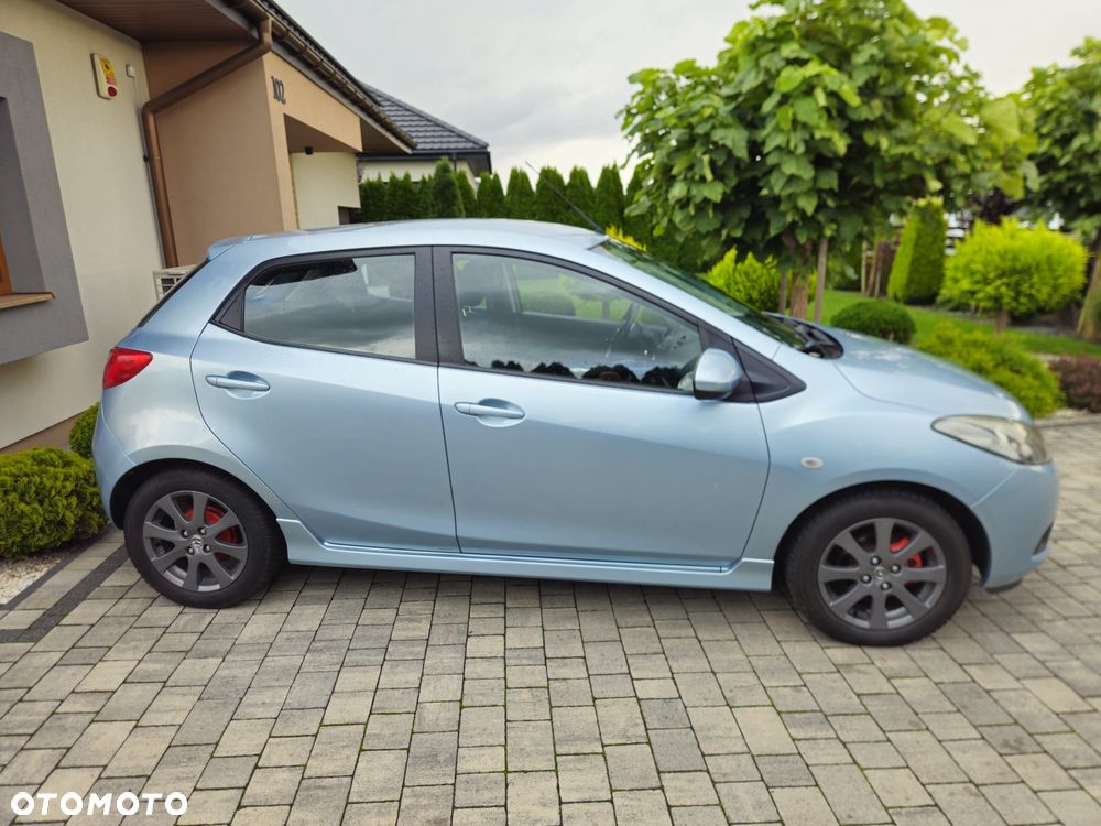 Mazda 2 - 10