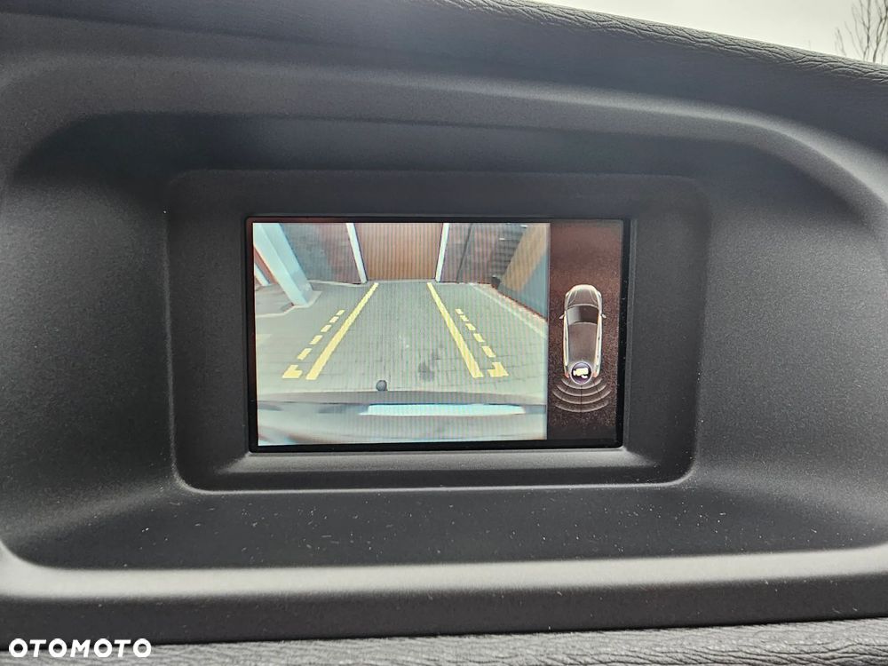 Volvo V40 D3 Geartronic Momentum - 16