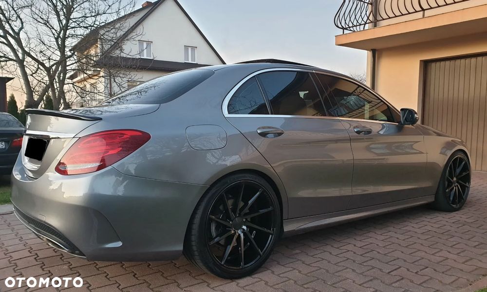 Mercedes-Benz Klasa C 300 7G-TRONIC AMG Line - 14