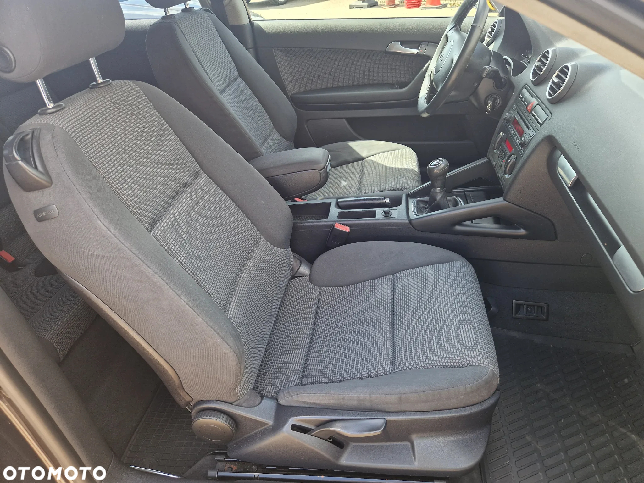 Audi A3 1.6 Attraction - 15