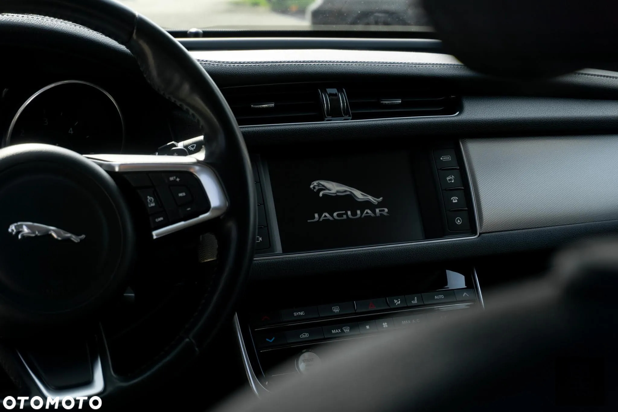 Jaguar XF 2.0 i4D Prestige - 16