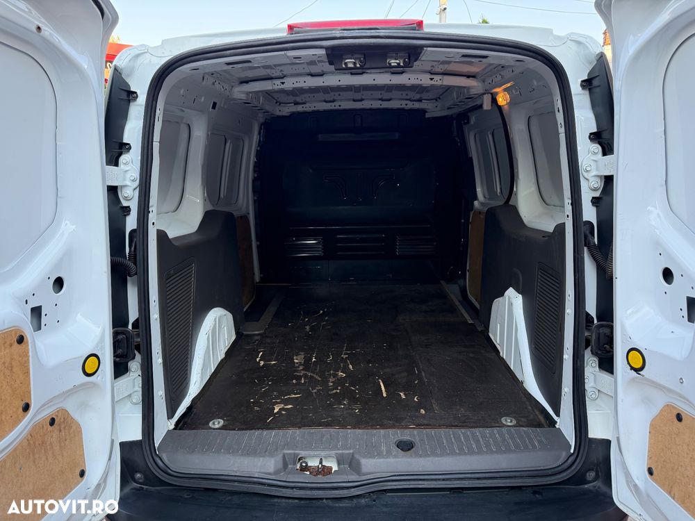 Ford Transit Connect - 13