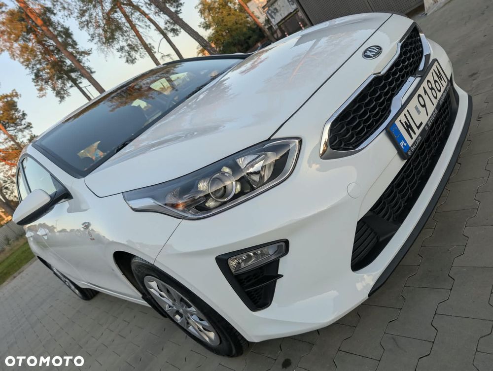 Kia Ceed - 24