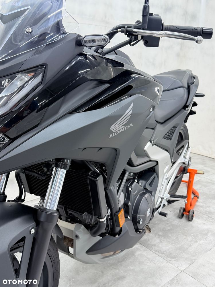 Honda NC - 16