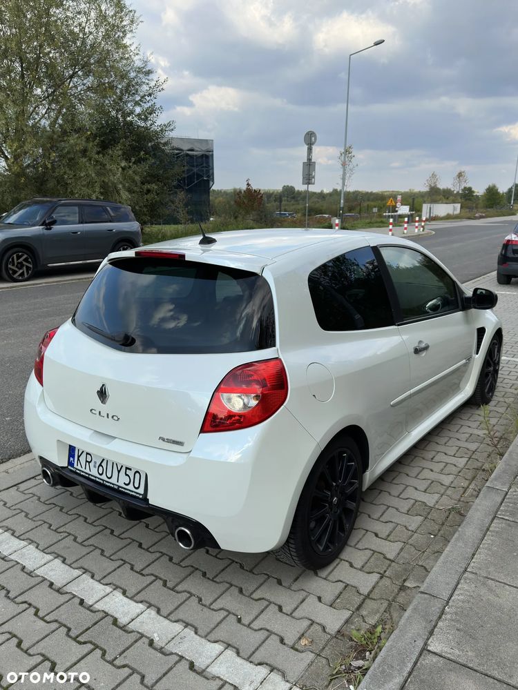 Renault Clio 2.0 16V Sport Euro5 - 6